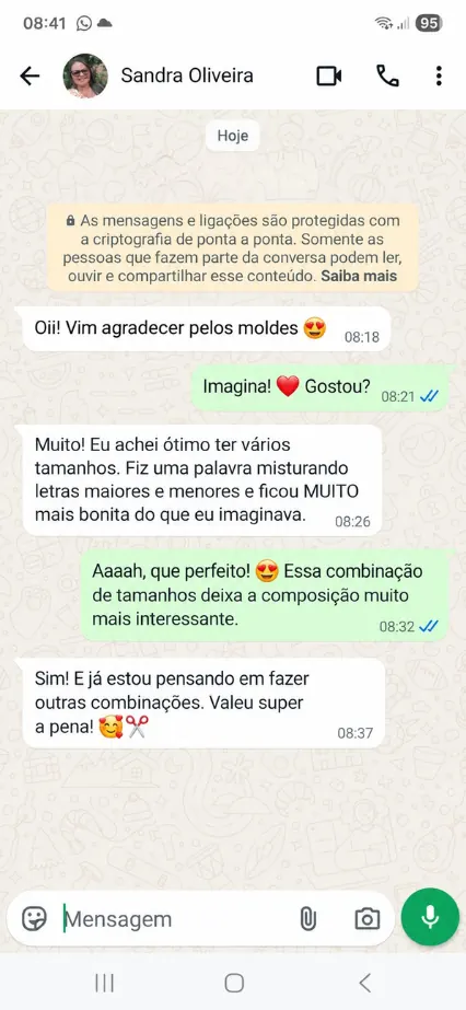 Conversa de WhatsApp de Sandra Oliveira agradecendo pelos moldes